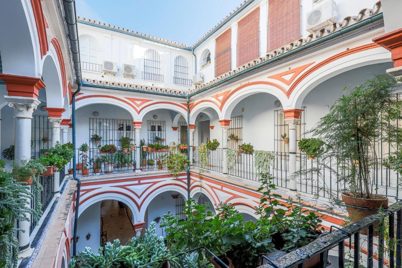 Apt. Casa Palacio Santa Cruz Cathedral views - Sevilla Exterior foto